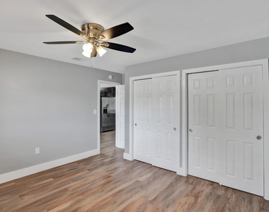 2147 Nw 100th Street - Photo Thumbnail 15