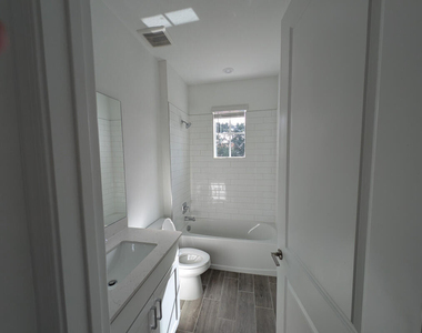 6831 Cobia Circle - Photo Thumbnail 21