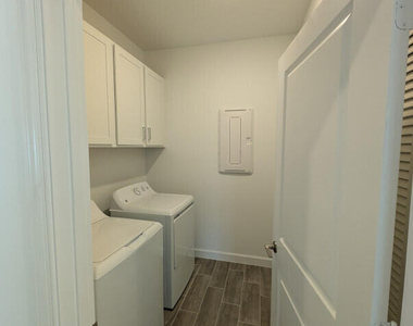 6831 Cobia Circle - Photo Thumbnail 16