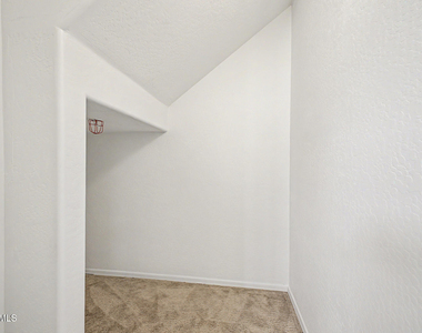1432 N 80th Drive - Photo Thumbnail 17