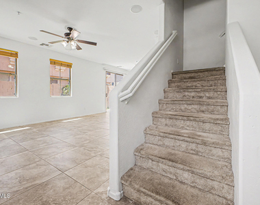 1432 N 80th Drive - Photo Thumbnail 8