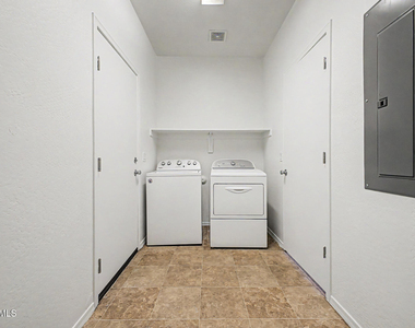 1432 N 80th Drive - Photo Thumbnail 20