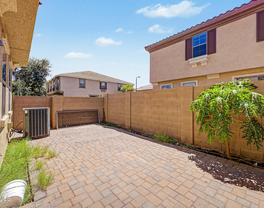1432 N 80th Drive - Photo Thumbnail 21