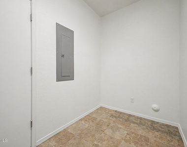 1432 N 80th Drive - Photo Thumbnail 19
