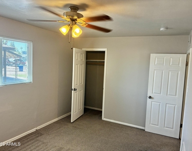 1041 W 18th Street - Photo Thumbnail 13