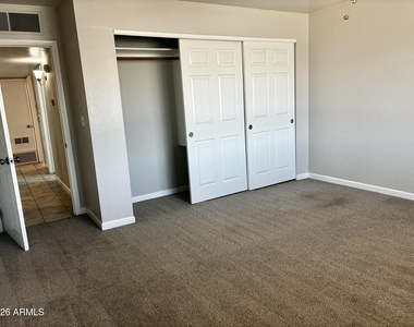 1041 W 18th Street - Photo Thumbnail 9