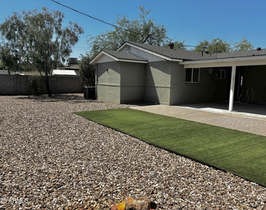 1041 W 18th Street - Photo Thumbnail 20
