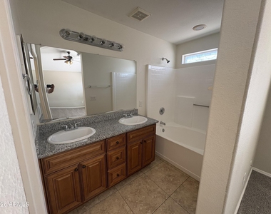 14761 W Lucas Lane - Photo Thumbnail 4