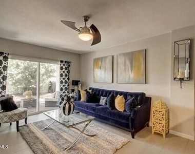 3243 N 38th Street - Photo Thumbnail 8