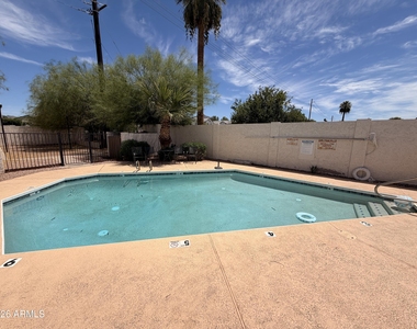 3243 N 38th Street - Photo Thumbnail 20