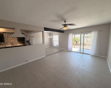 3243 N 38th Street - Photo Thumbnail 6