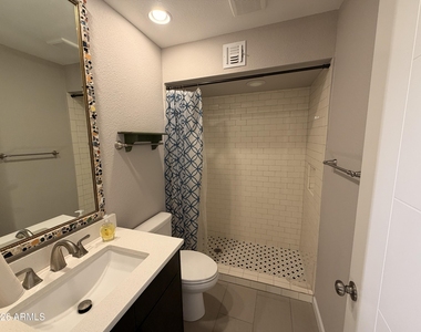 3243 N 38th Street - Photo Thumbnail 16