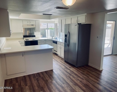 5141 E Blanche Drive - Photo Thumbnail 1