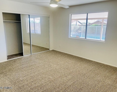 5141 E Blanche Drive - Photo Thumbnail 10