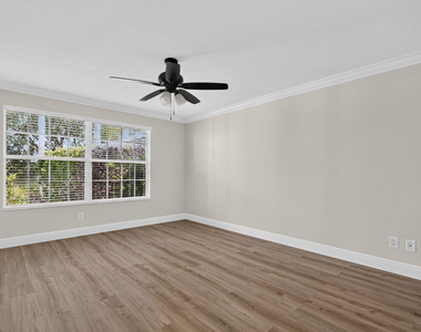 3546 Se Glacier Terrace - Photo Thumbnail 26