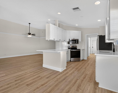 3546 Se Glacier Terrace - Photo Thumbnail 16