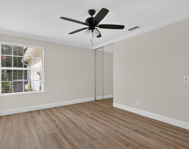3546 Se Glacier Terrace - Photo Thumbnail 36