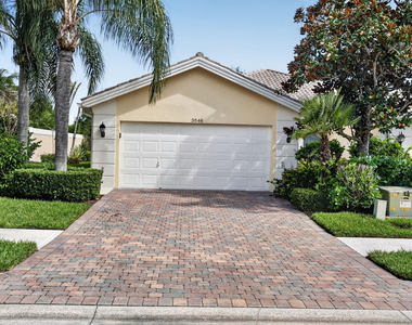 3546 Se Glacier Terrace - Photo Thumbnail 1
