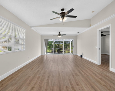 3546 Se Glacier Terrace - Photo Thumbnail 21