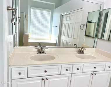 407 W Helena Drive - Photo Thumbnail 21
