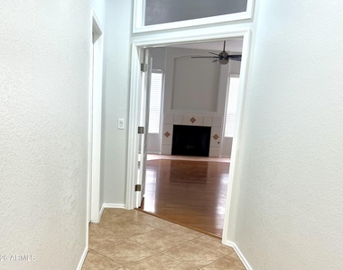 407 W Helena Drive - Photo Thumbnail 19
