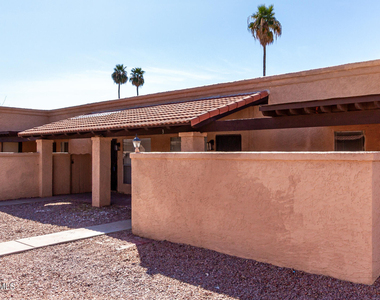 615 N Arrowhead Drive - Photo Thumbnail 3