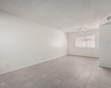 615 N Arrowhead Drive - Photo Thumbnail 6