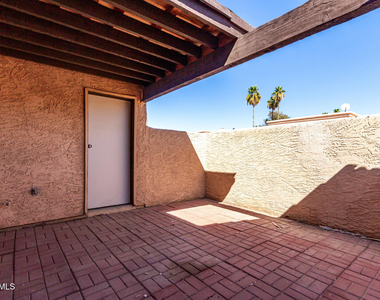 615 N Arrowhead Drive - Photo Thumbnail 27
