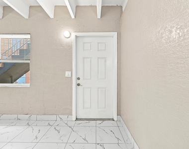 812 19th Street - Photo Thumbnail 3