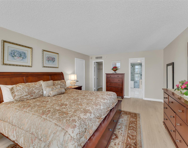 1370 S Ocean Boulevard - Photo Thumbnail 16