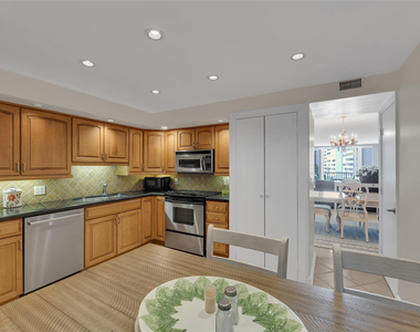 1370 S Ocean Boulevard - Photo Thumbnail 10