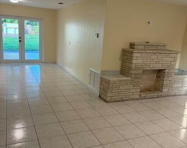 3612 S Seacrest Boulevard - Photo Thumbnail 10
