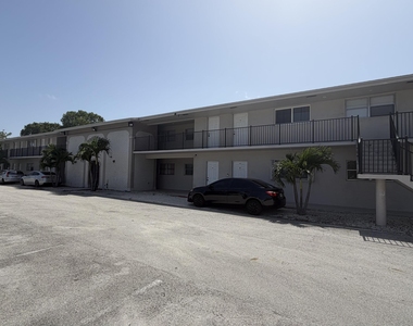 4061 Nw 9th Avenue - Photo Thumbnail 19