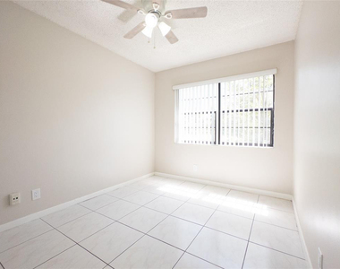 3256 Nw 104th Avenue - Photo Thumbnail 8