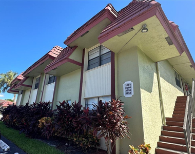 3256 Nw 104th Avenue - Photo Thumbnail 3