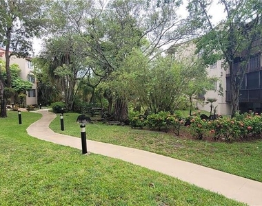 6010 S Falls Cir Drive - Photo Thumbnail 28