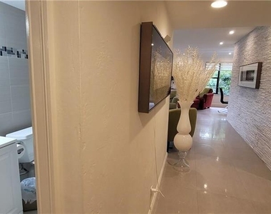 6010 S Falls Cir Drive - Photo Thumbnail 15