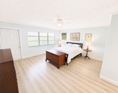 1207 S Drive Way - Photo Thumbnail 6
