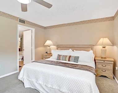 107 Half Moon Circle - Photo Thumbnail 26