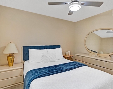 107 Half Moon Circle - Photo Thumbnail 34
