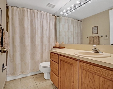 107 Half Moon Circle - Photo Thumbnail 41