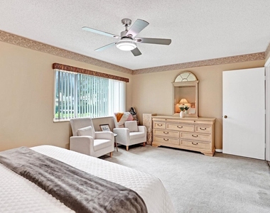 107 Half Moon Circle - Photo Thumbnail 28