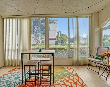 107 Half Moon Circle - Photo Thumbnail 42