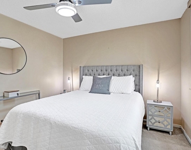 107 Half Moon Circle - Photo Thumbnail 38