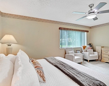 107 Half Moon Circle - Photo Thumbnail 27