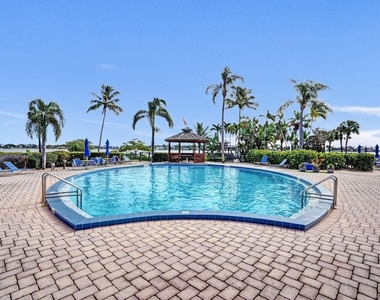 107 Half Moon Circle - Photo Thumbnail 48