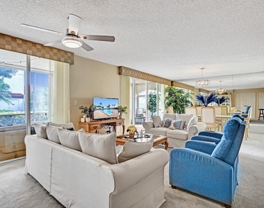 107 Half Moon Circle - Photo Thumbnail 15