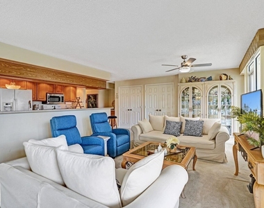 107 Half Moon Circle - Photo Thumbnail 16