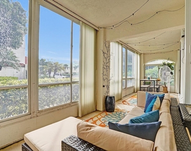 107 Half Moon Circle - Photo Thumbnail 45