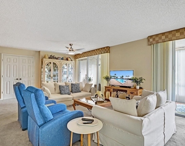 107 Half Moon Circle - Photo Thumbnail 18
